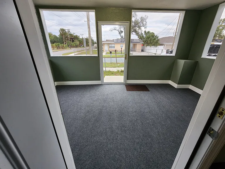 720 Texas Ave #B — Photo 15