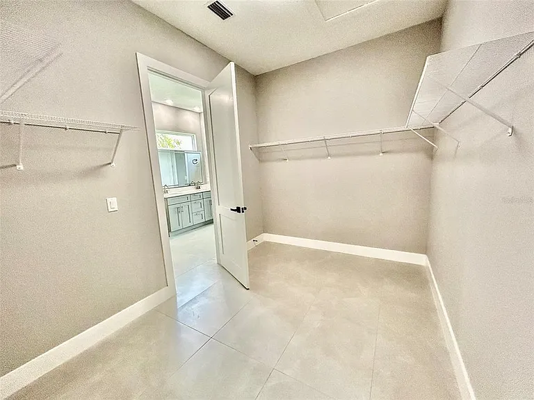 8147 Tracy Cir — Photo 15