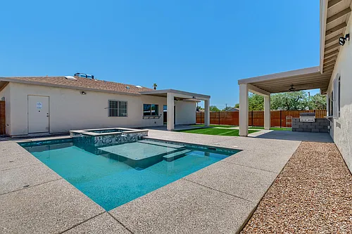 1615 E Hedrick Dr Photo 1
