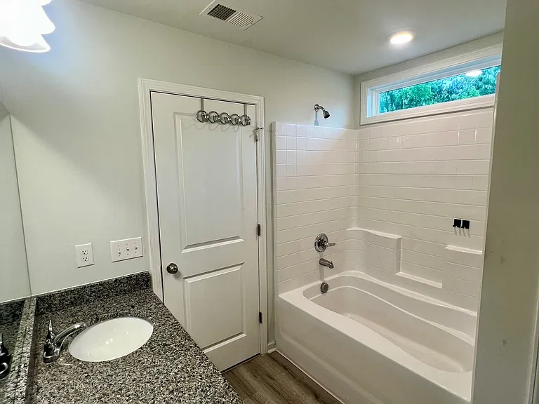108 Horncastle Ct — Photo 24