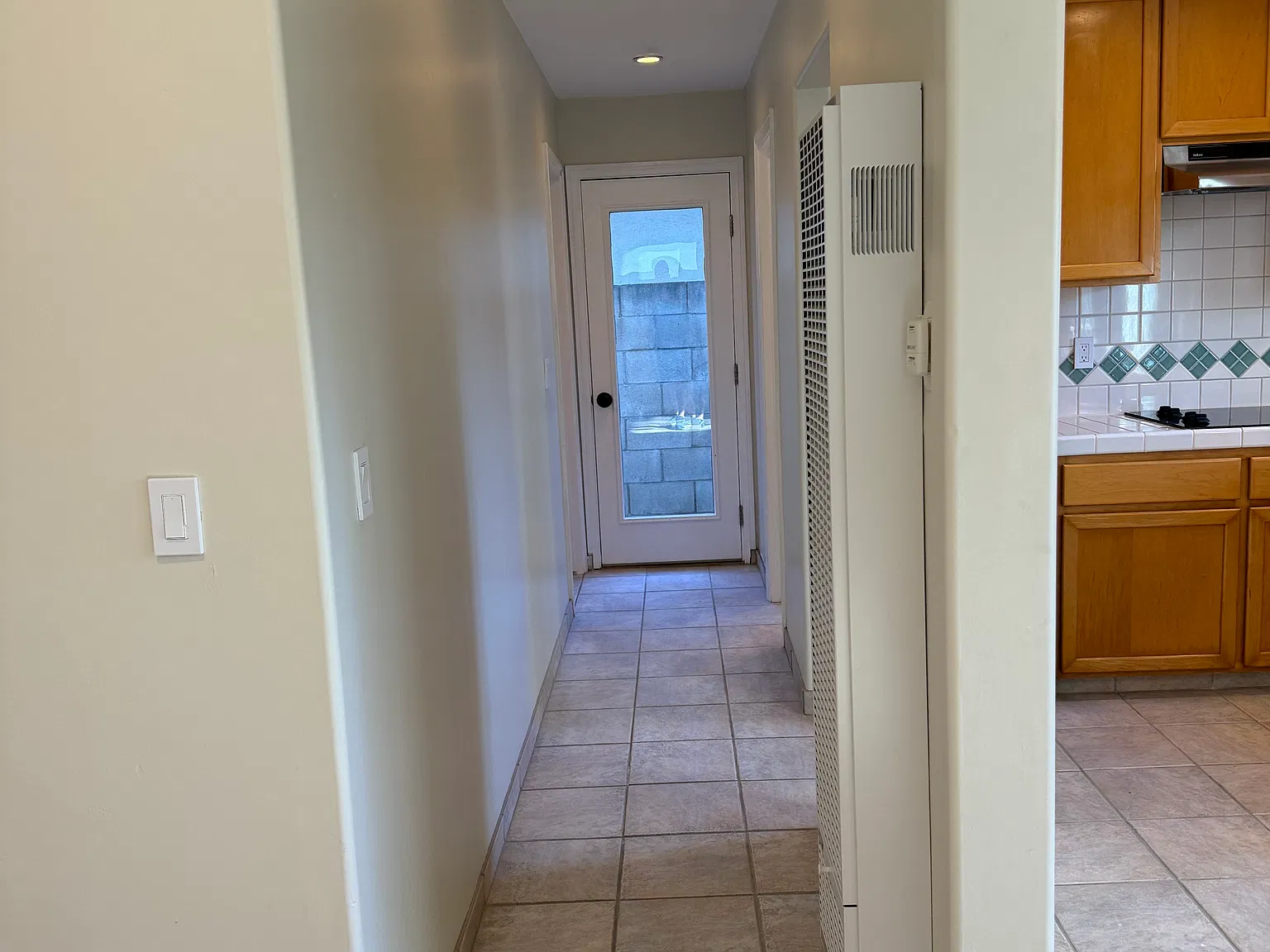 1 bed, 832 sqft, $2,325 — Photo 4