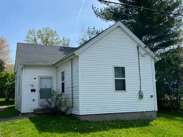 128 S Ash St, Bethel, OH 45106
