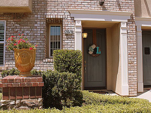 4th image of 28578 Herrera St