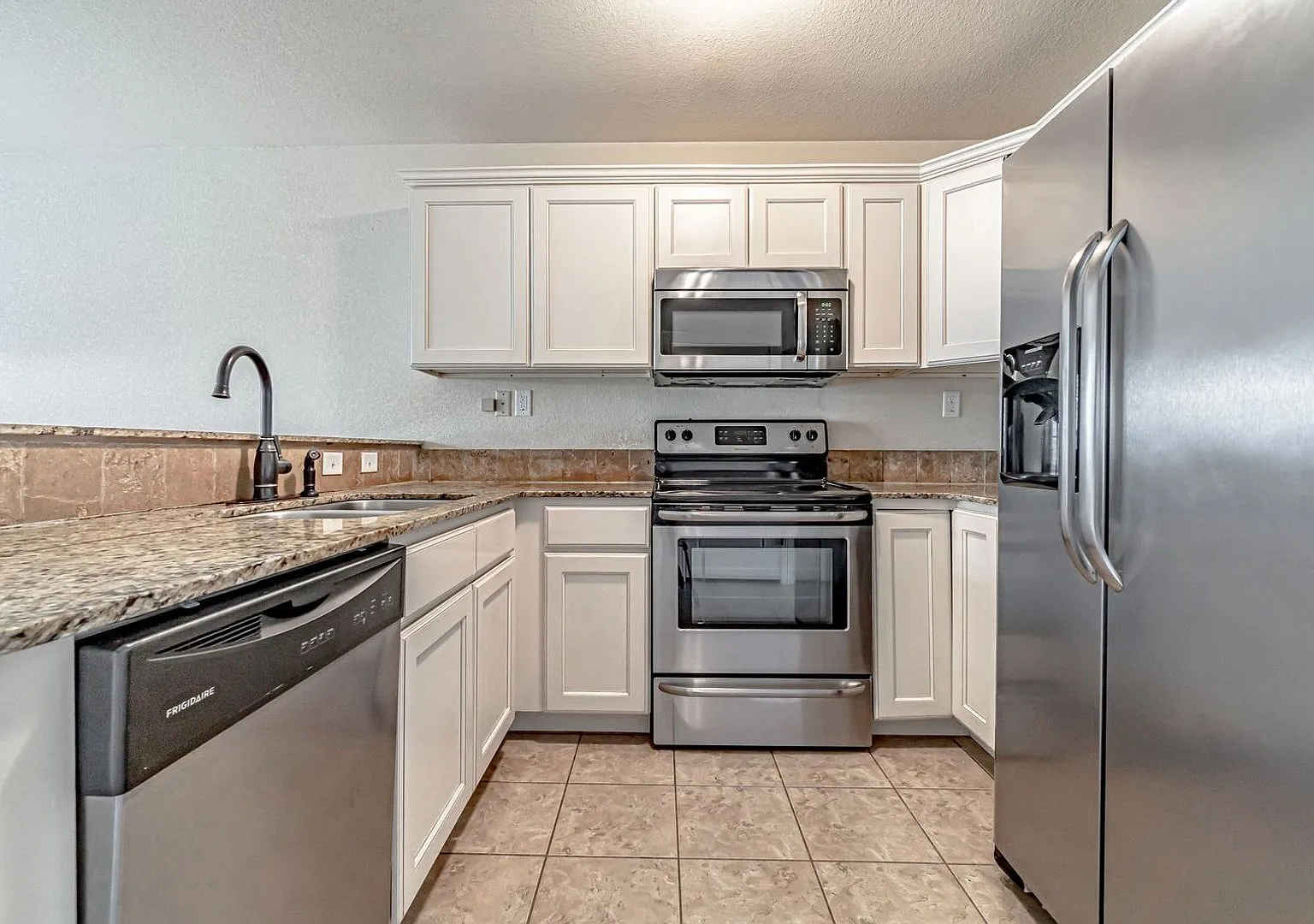 Spacious Centerton Duplex — Photo 4