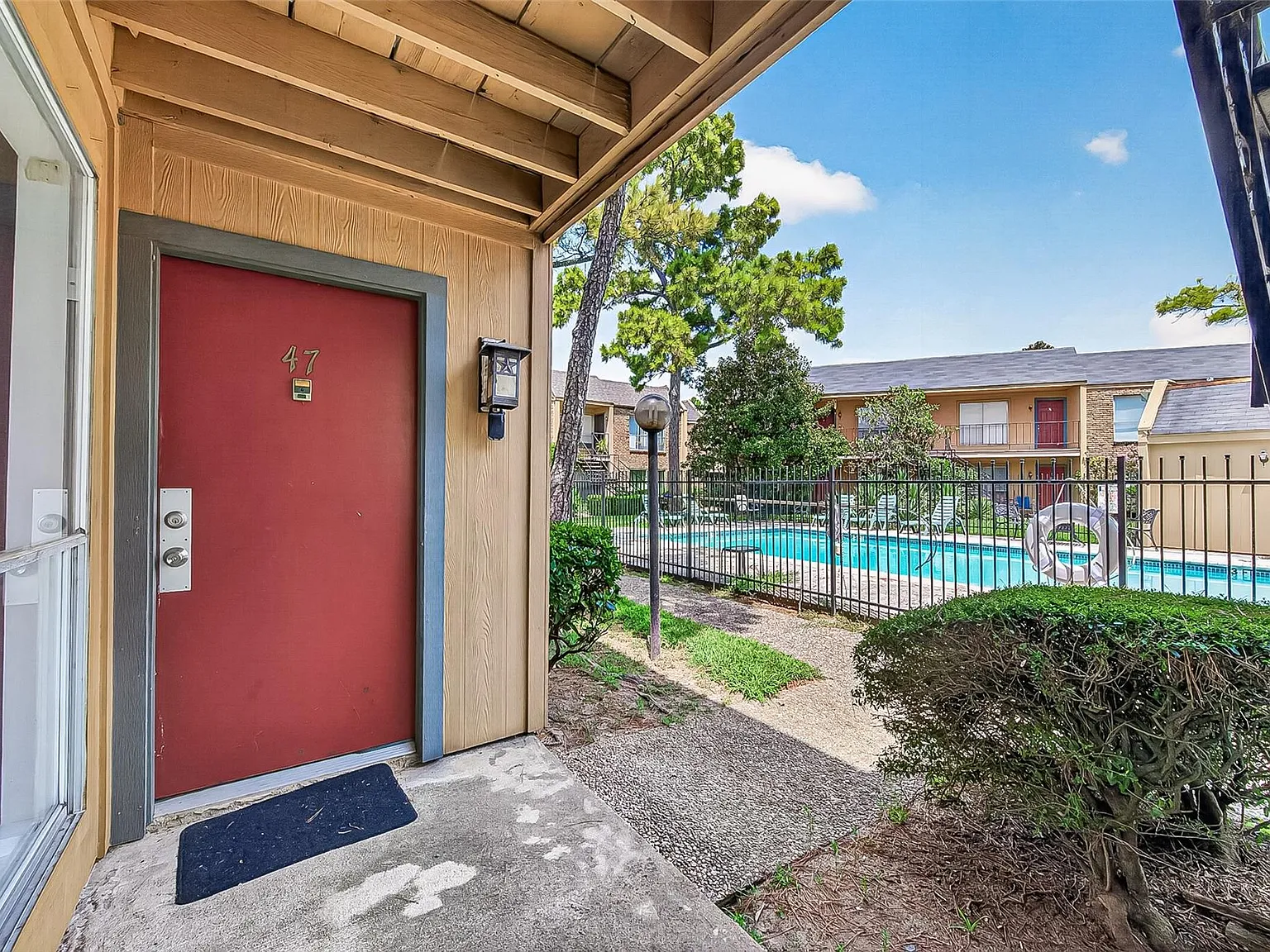 2 bed, 2.0 bath, 1077 sqft, $1,500 — Photo 3