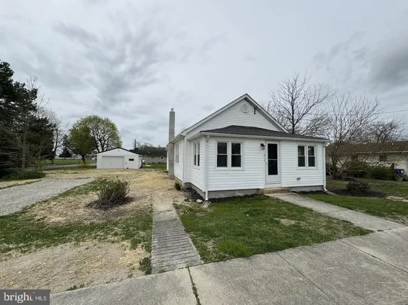 212 E High St, Felton, DE 19943