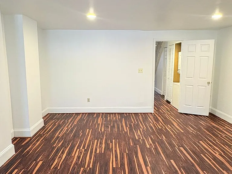 112 E. Preston St — Photo 21
