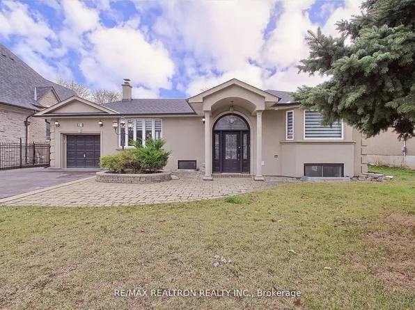 31 Goodman Cres #A, Vaughan, ON L6A 1E8