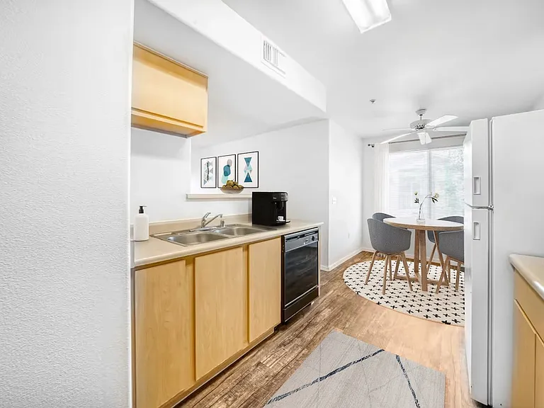 Kitchen & Dining Space