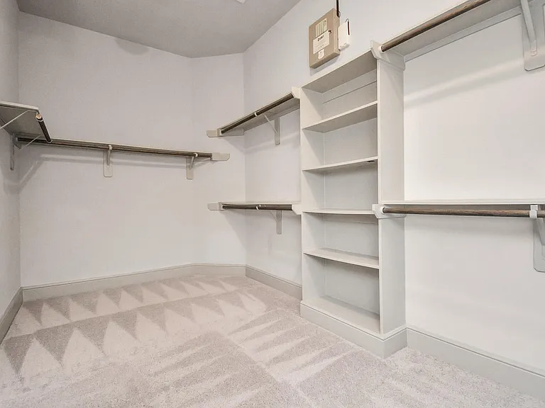 22368 Misty Woods Ln — Photo 19