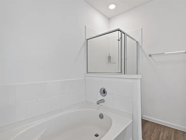 8111 Star Terrace Dr — Photo 33