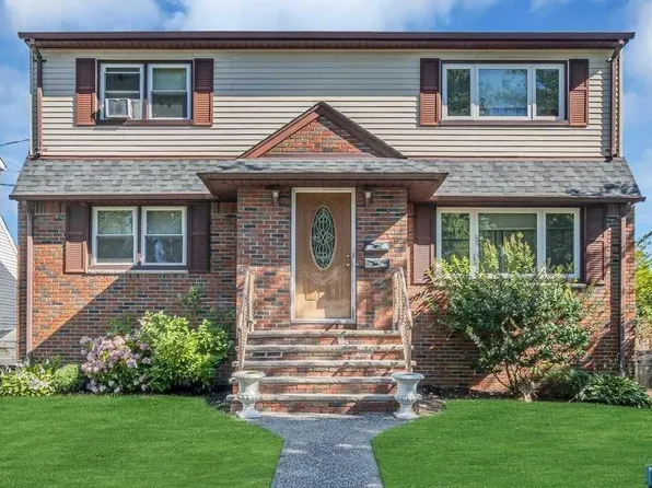 179 Grove St, Elmwood Park, NJ 07407
