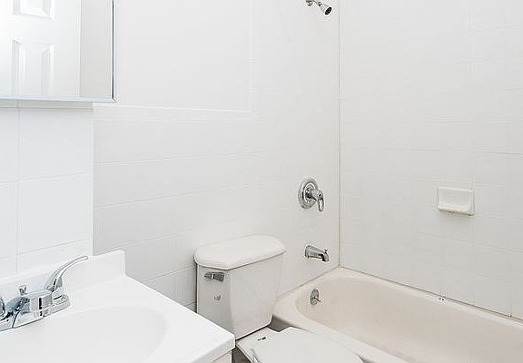 3rd image of 309 Jefferson St #2A