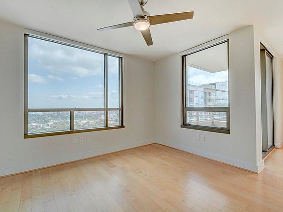 5th image of 300 Bowie St APT 3801