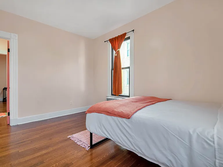 31 Canner St #1 — Photo 8