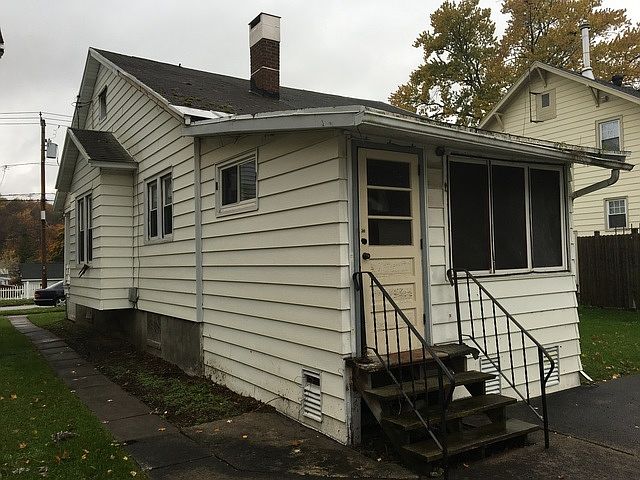 2nd image of 256 Church St