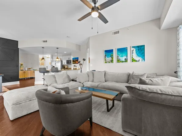 222 Glenwood Ave #205, Raleigh, NC 27603