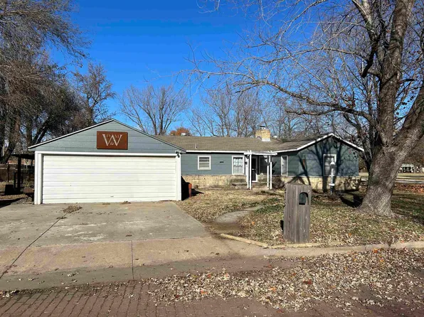 218 E Poplar Ave, Arkansas City, KS 67005