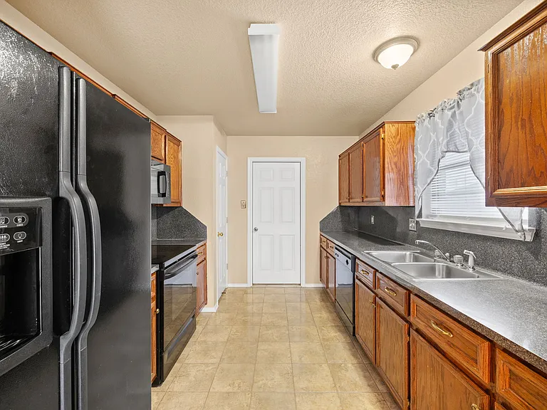 3607 Solomon Dr — Photo 12
