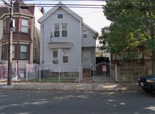 275 Lake St, Newark, NJ 07104