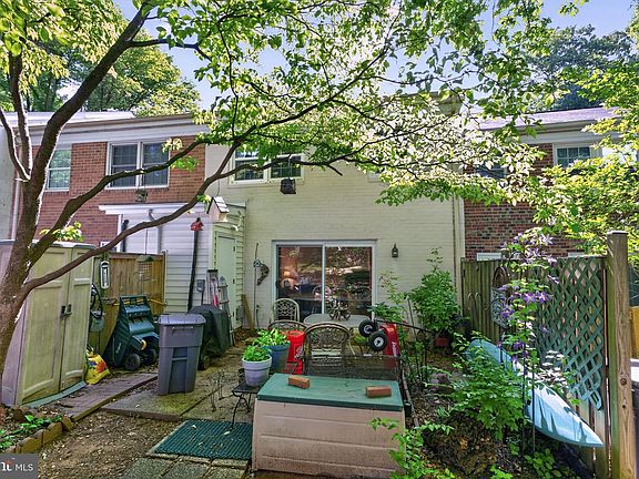 3rd image of 770 Azalea Dr #14