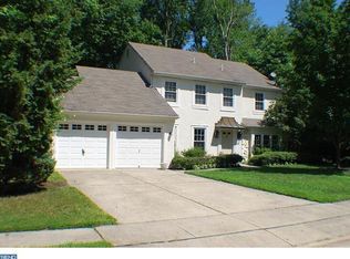 2 Diston Ct, Mount Laurel, NJ 08054