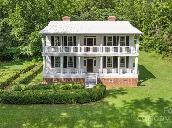704 Little Creek Dr, Kings Mountain, NC 28086