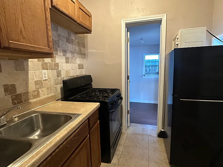 1707 Colorado St — Photo 12