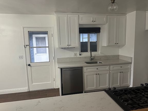 2nd image of 204 E 19th St