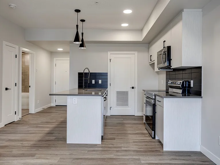 657 Glenridding Ravine Dr SW — Photo 4