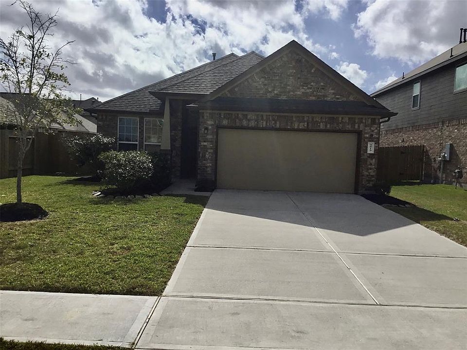 1st image of 9513 Yellow Rose Dr
