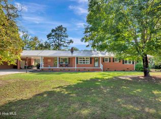 978 Bethesda Church Rd, Fairmont, NC 28340