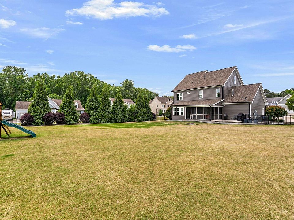 1st image of 221 Misty Moonlight Dr