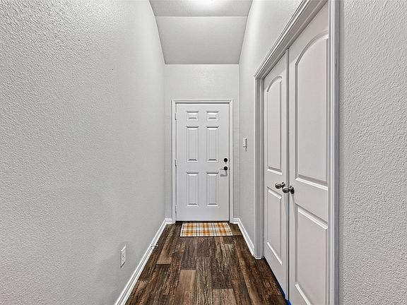 5th image of 20606 Kendall Cliff Ct