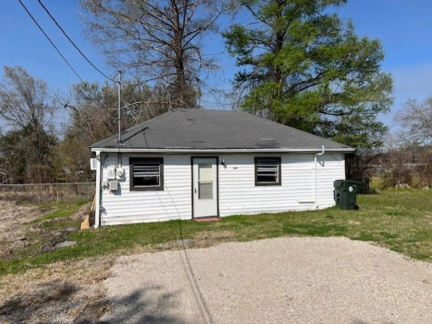 Charming 1B/1B home available in Lake Charles — Photo 1