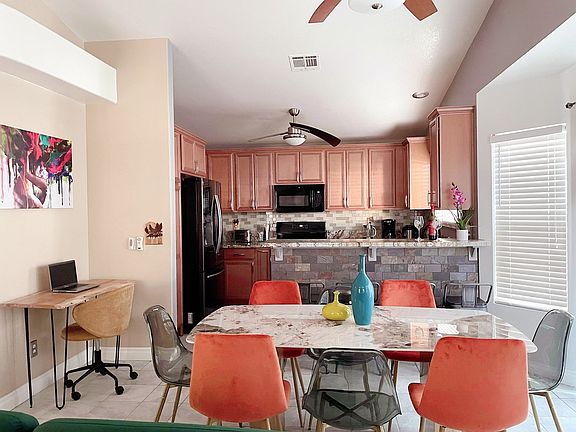 5th image of 8000 Celebreeze Ct