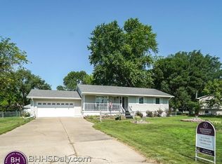 1020 McMartin Ave, Grand Island, NE 68801