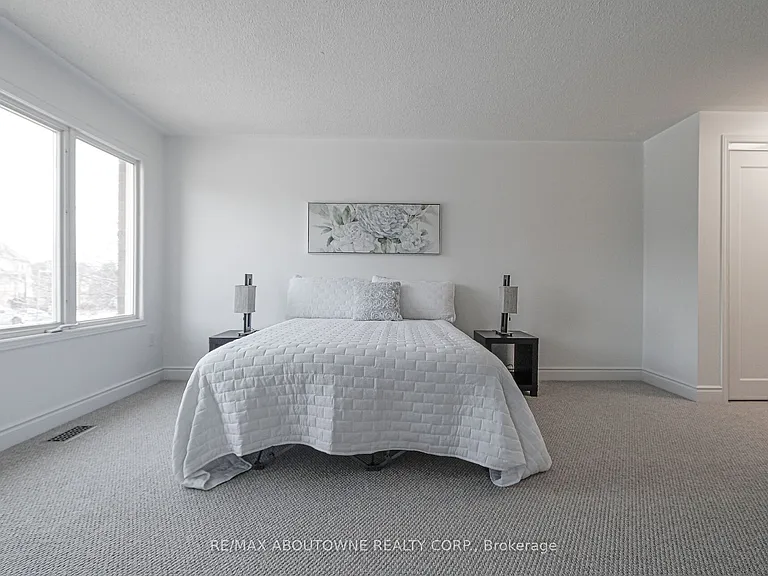 1114 Lindsay Dr — Photo 19