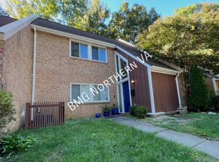 1476 Greenmont Ct, Reston, VA 20190