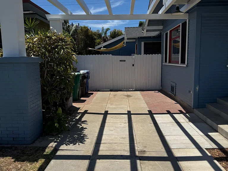 315 Newport Ave — Photo 3