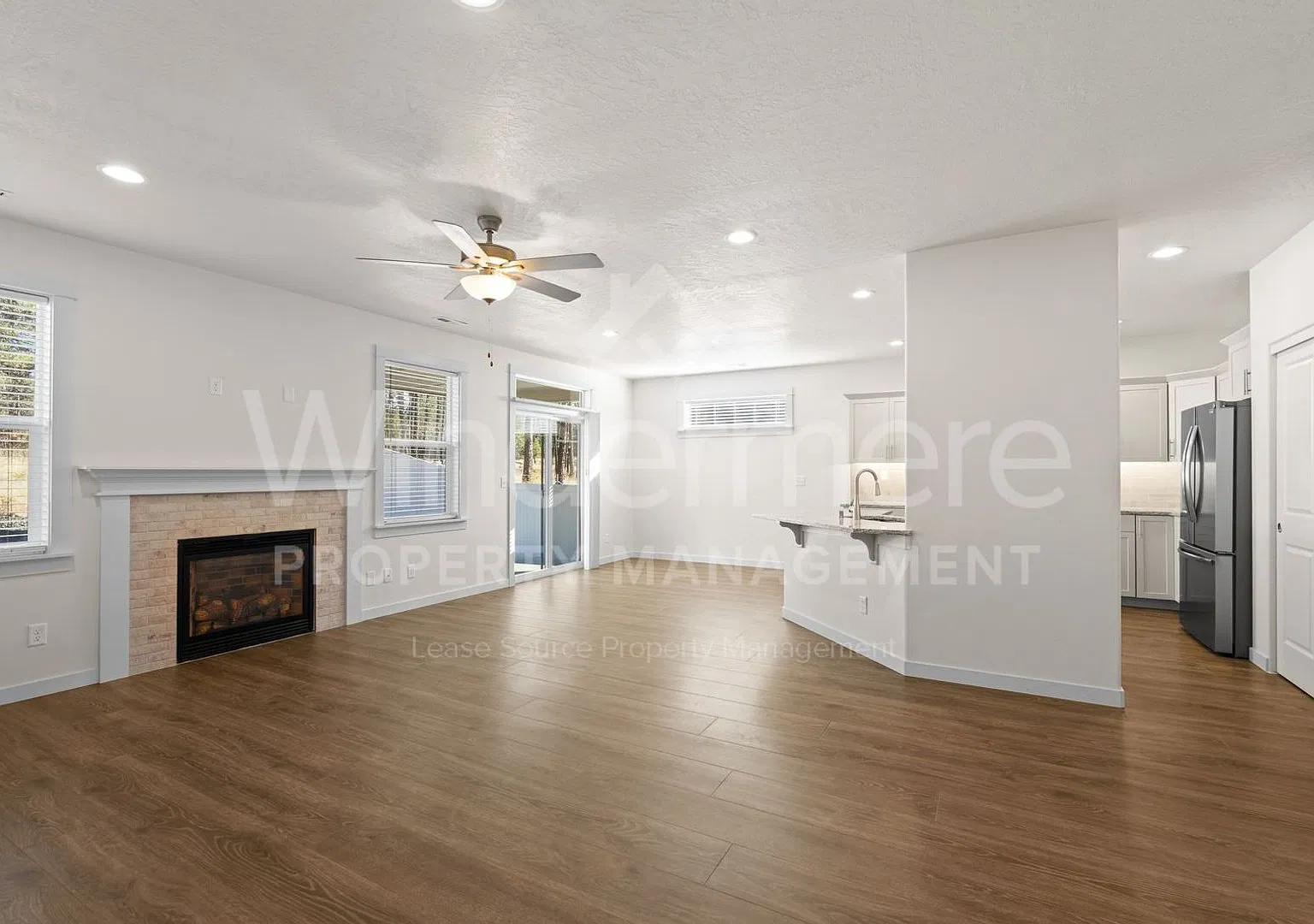 3 Bed 2 Bath Home at Pillar Rock Estates. Hayden Homes built construction — Photo 2