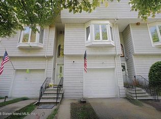 130 Dinsmore St, Staten Island, NY 10314