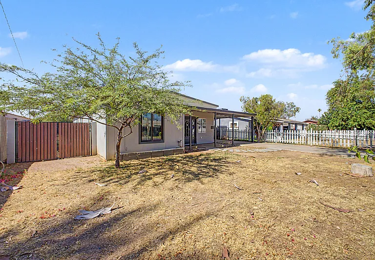2045 E Orange St — Photo 1