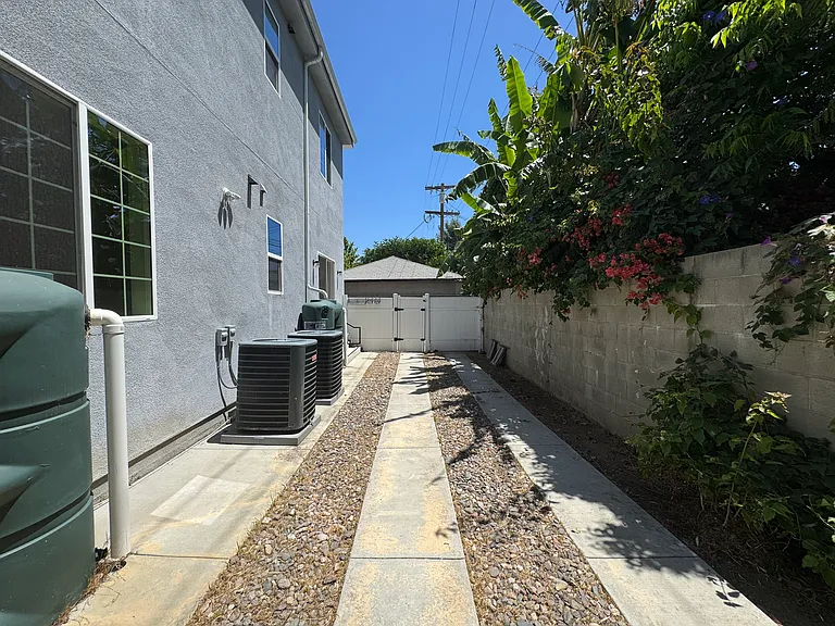 14224 Friar St #3 — Photo 17