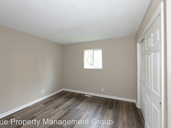 4th image of 1221 Brandt Dr