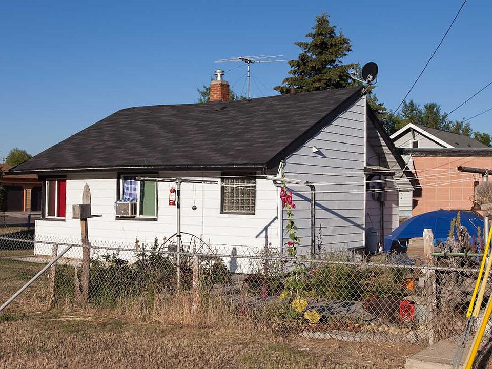 2nd image of 2935 Goodwin St