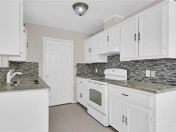 5th image of 504 Rosas Priego St