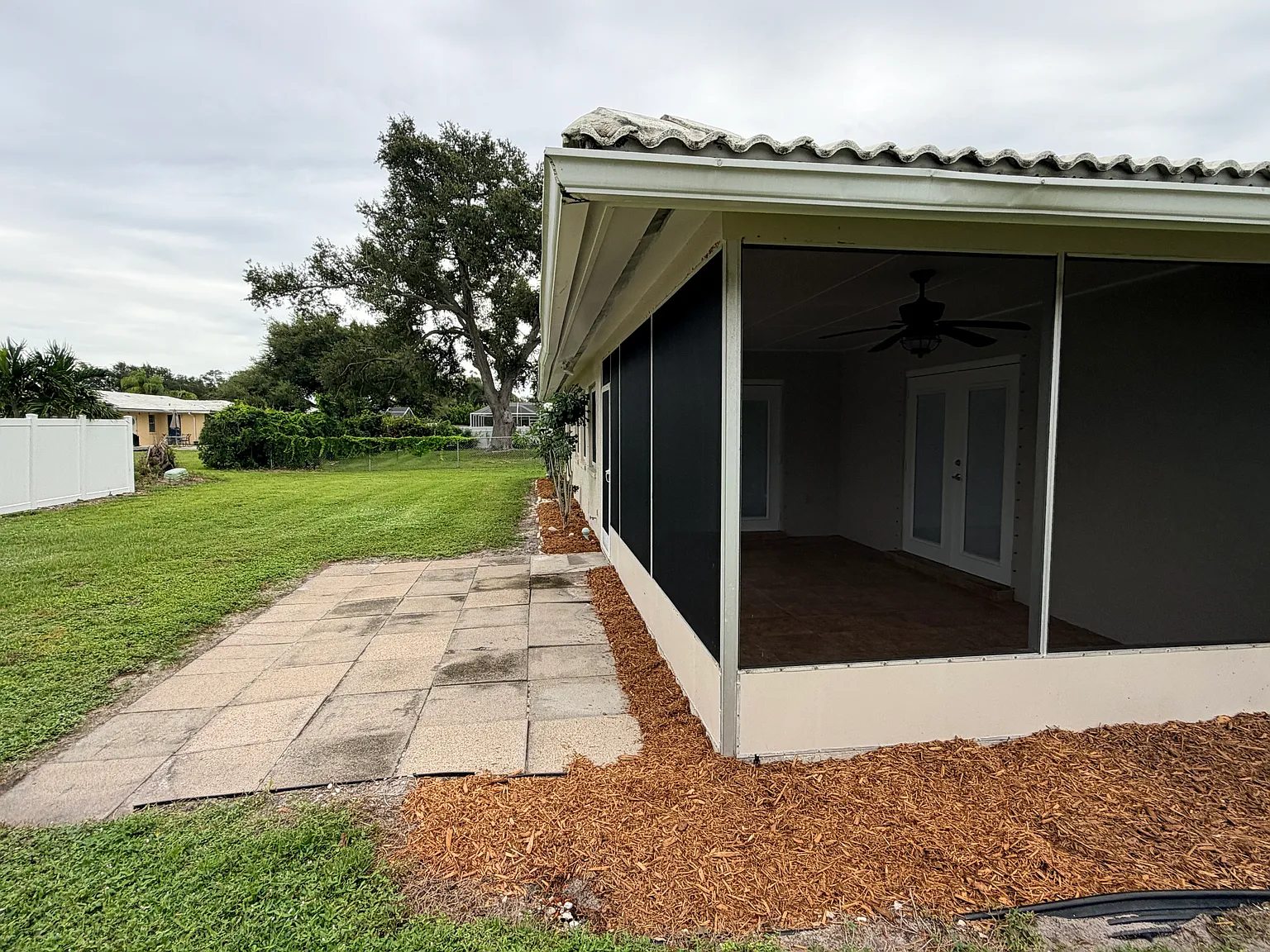 3 bed, 1823 sqft, $3,000 — Photo 4