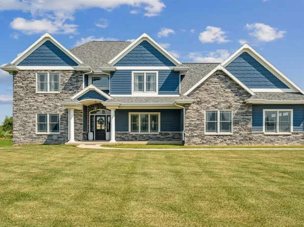 2088 Legacy Heights Rdg, Dubuque, IA 52039