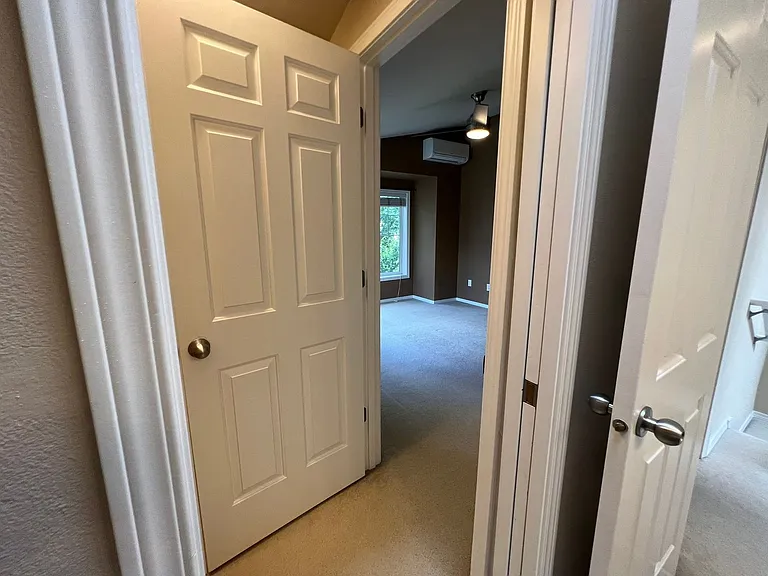 2645 B NW #57 — Photo 24